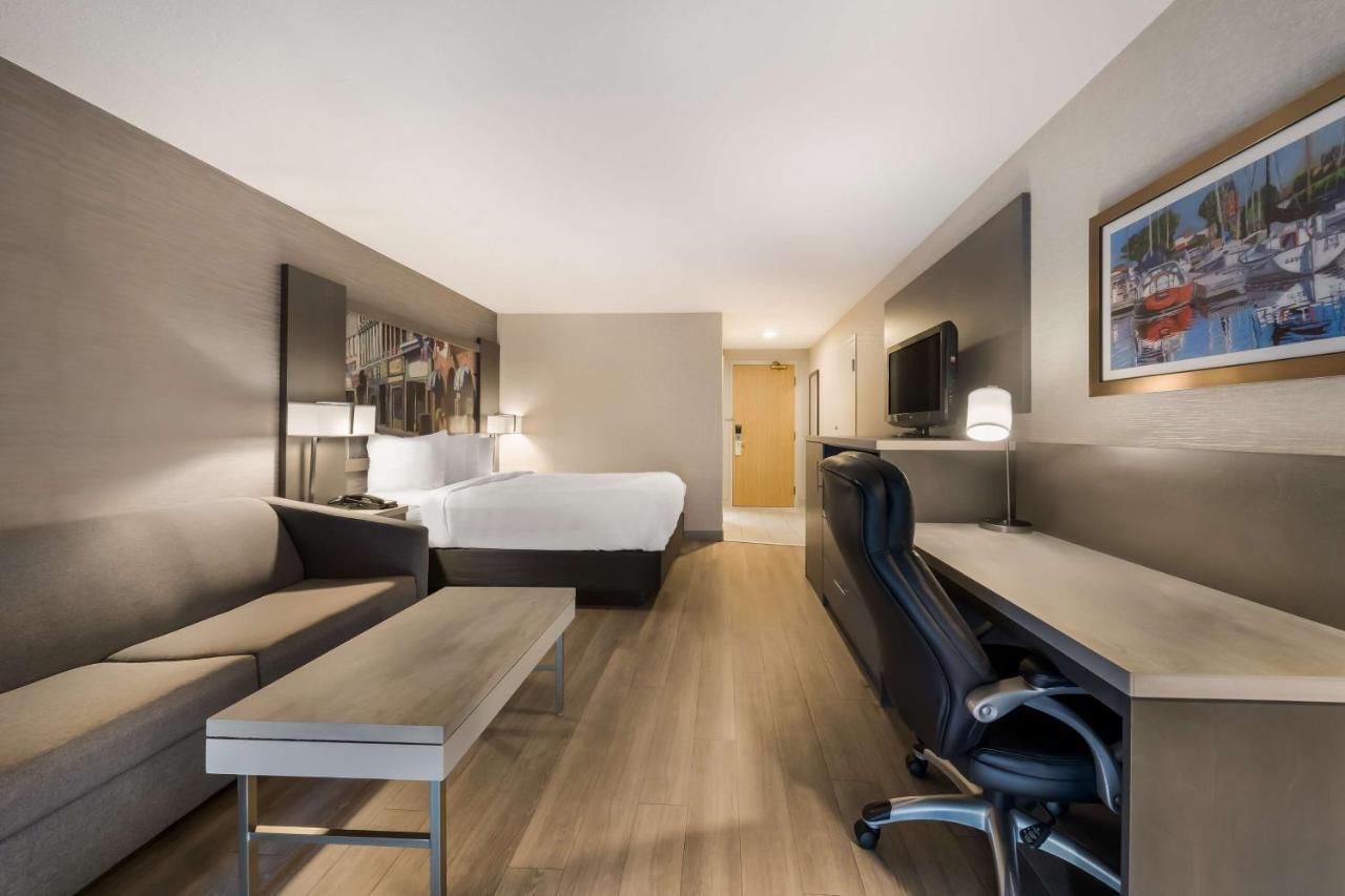 Best Western Belleville Exterior photo